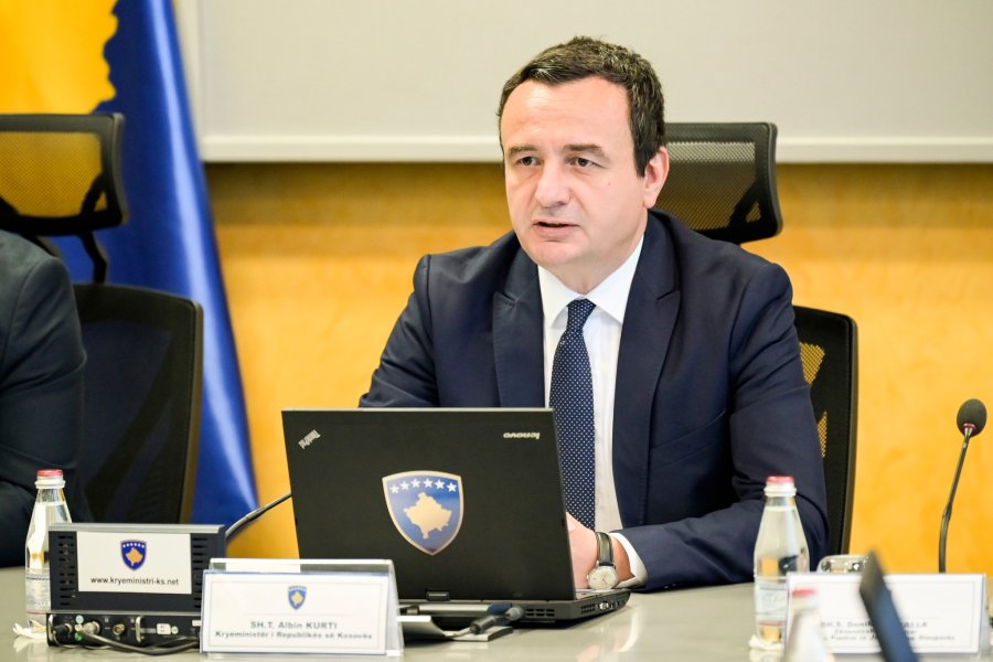 Albin Kurti si Henri Kisinxheri, mbron interesin nacional dhe shtetëror të Kosovës