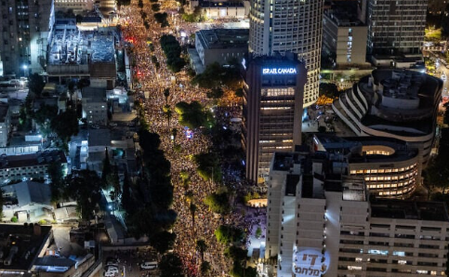 “Ndale luftën, sill pengjet në shtëpi”, pothuajse 1