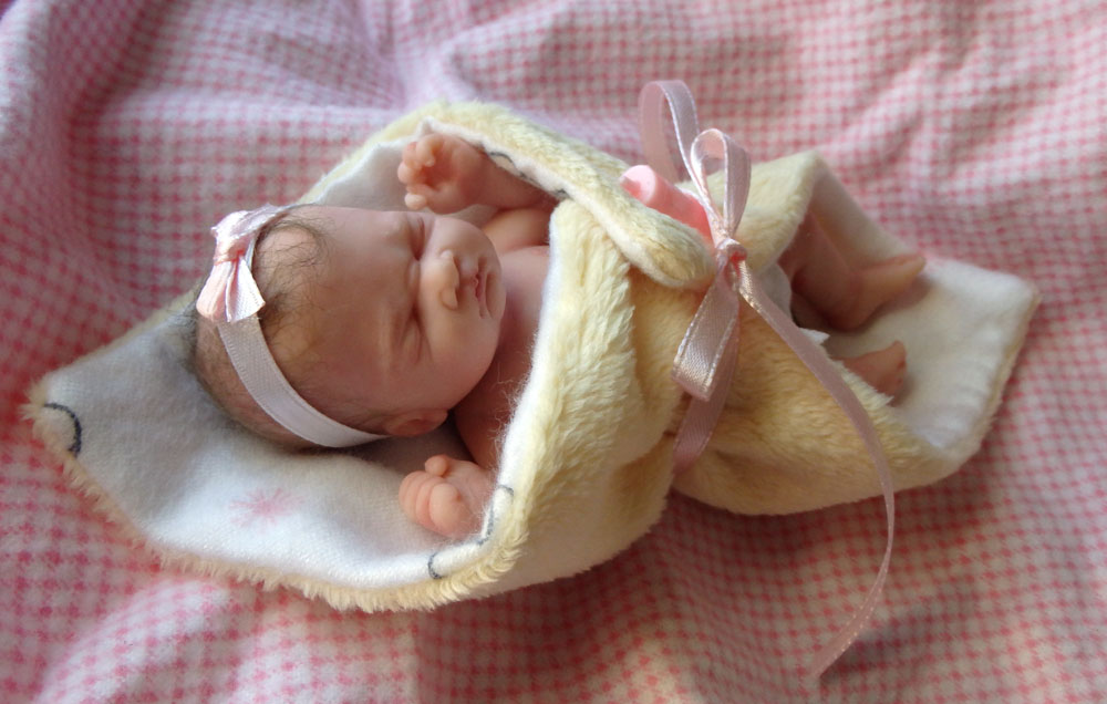 Nënat që vendosin fëmijët në gjumë herët kanë më pak stres – Ekonomia Online