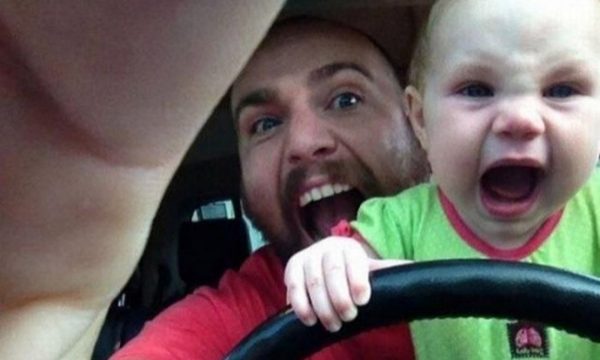 Shkenca thotë se trupi dhe truri i babait ndryshon kur bëhet prind për herë të parë – Ekonomia Online