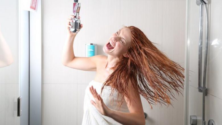 Përfitimet e këndimit në dush – Ekonomia Online