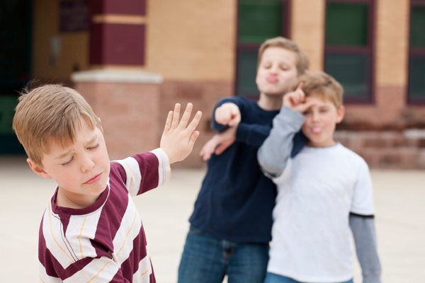 Bulizmi, s’i t’ju ndihmojmë fëmijëve?