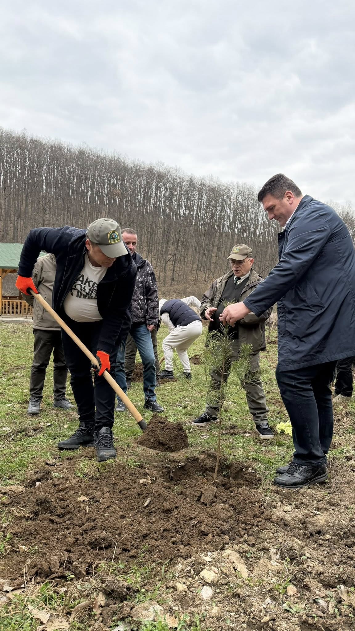 Ministri Muja në Ditën e Pyjeve: 500 mijë fidanë për institucionet dhe qytetarët