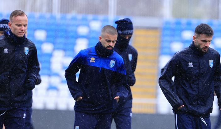 “Dardanët nuk i ndal as shiu”, lojtarët e Kosovës vazhdojnë përgatitjet para duelit me Turqinë – Ekonomia Online