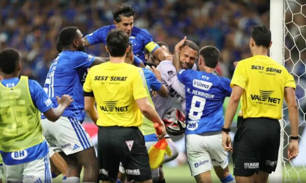 Sherr i madh në Cruzeiro – Atlético, përleshje masive dhe 23 kartonë të kuq – Ekonomia Online