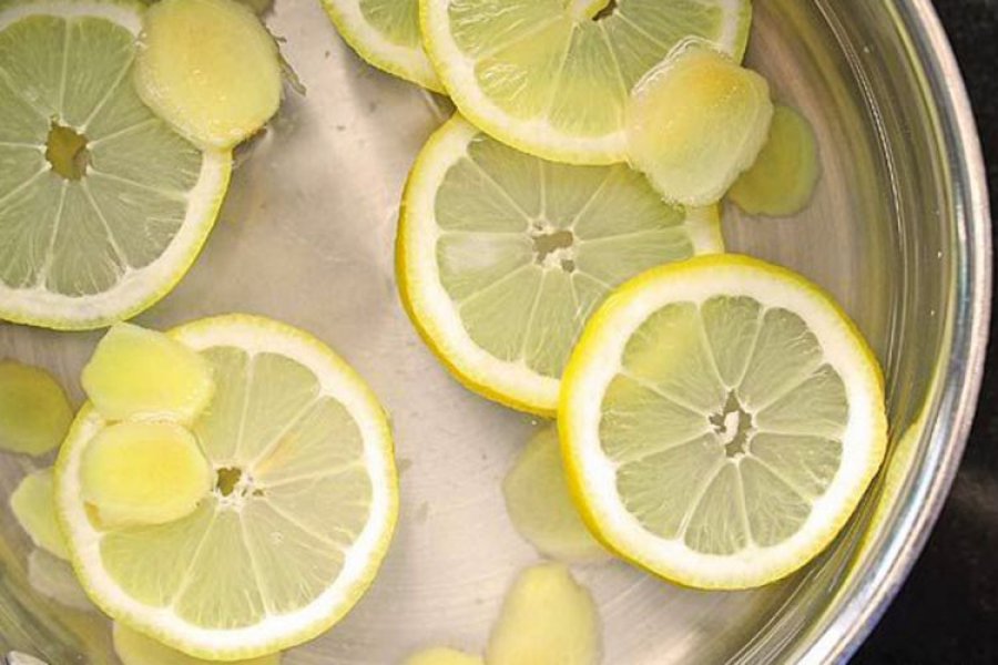 Lëngu me limon dhe xhinxher ndihmon në tejkalimin e gripit – Ekonomia Online