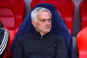 Mourinho po e pret thirrjen nga Reali, për ta zëvendësuar Arbeloan – Ekonomia Online