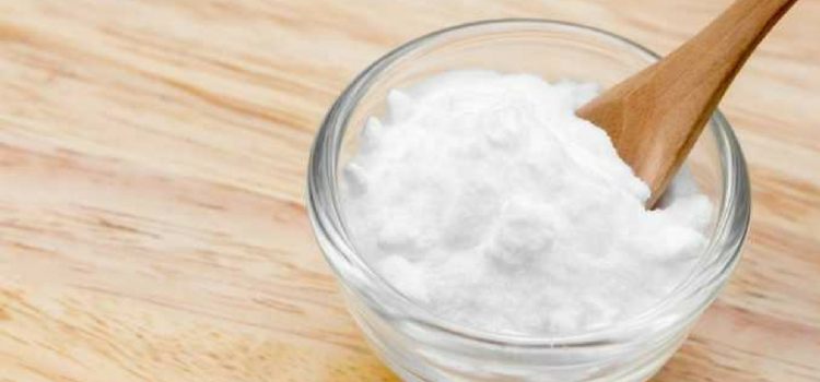 Si t’i eliminoni njollat me sodë bikarbonati – Ekonomia Online