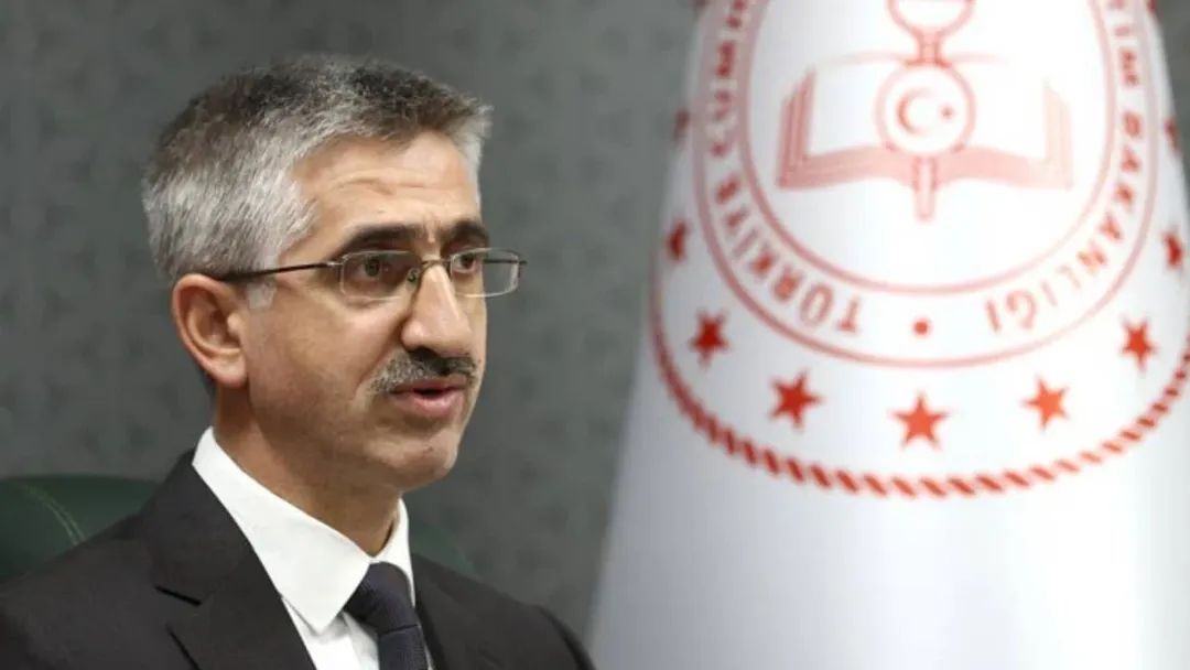 Dy súlmet e arm@tosura në shkolla, Erdogan shkarkon nga detyra zv.ministrin e Arsimit