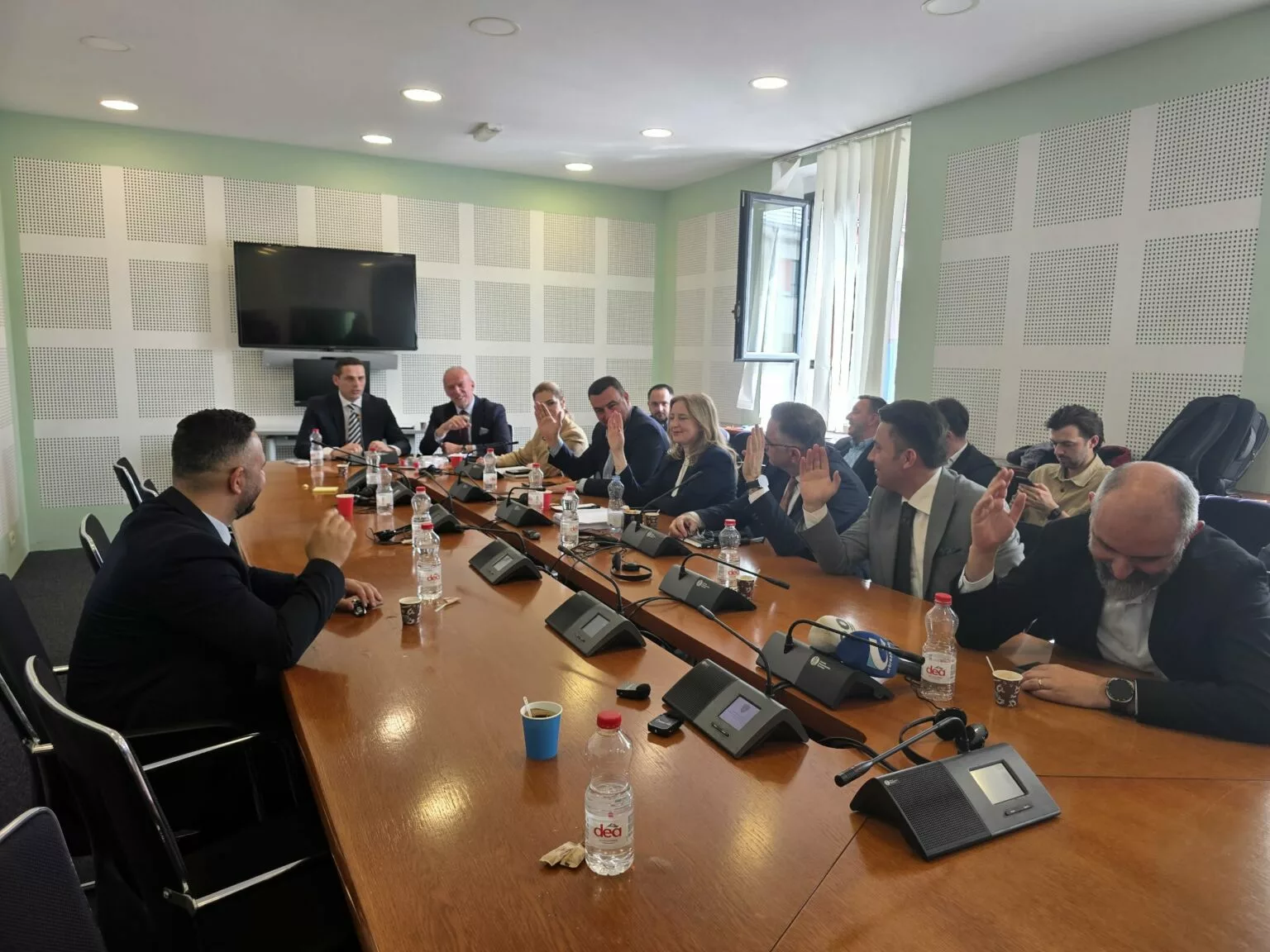 Kalon në lexim të parë të komisionit, Ligji i pasurisë së pajustifikueshme!