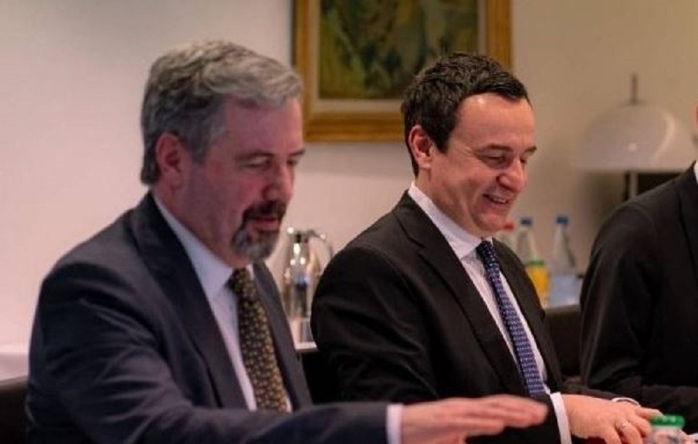 Kurti emëron ambasadorin Bajrami si kryenegociator në dialogun me Serbinë