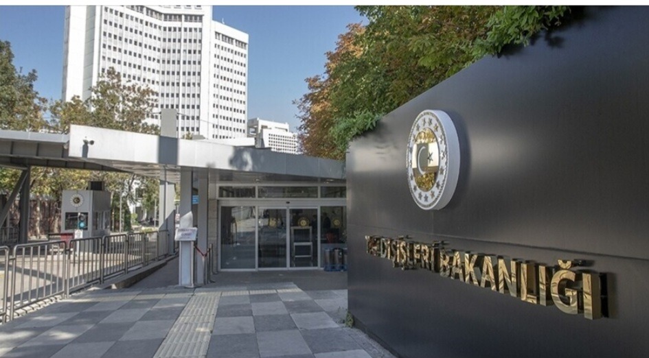 Turqia dhe Britania nënshkruajnë dokumentin e “partneritetit strategjik” për të thelluar lidhjet në siguri dhe tregti