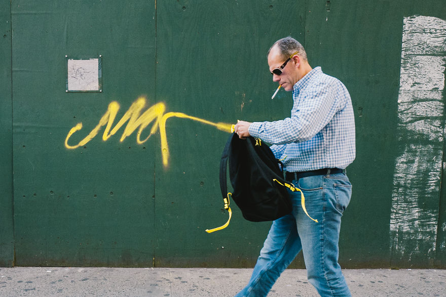 Amazing Candid Coincidences In Jonathan Higbee's New York Street Photography