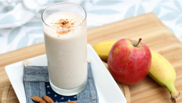 Smoothie me mollë dhe banane – Ekonomia Online