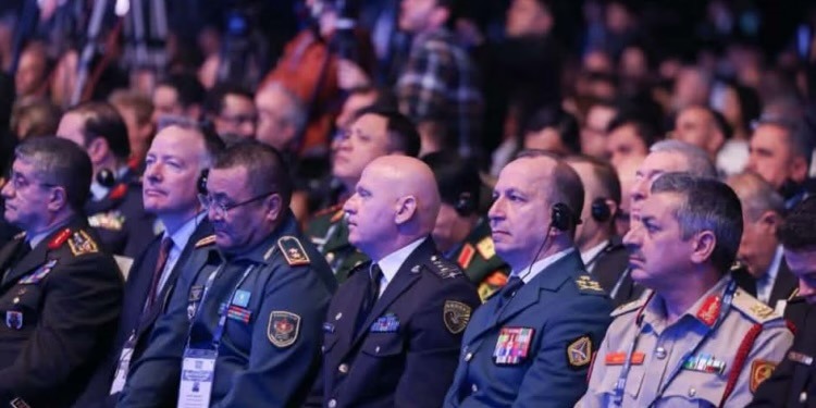 Komandanti i FSK-së merr pjesë në panairin e industrisë së mbrojtjes në Stamboll