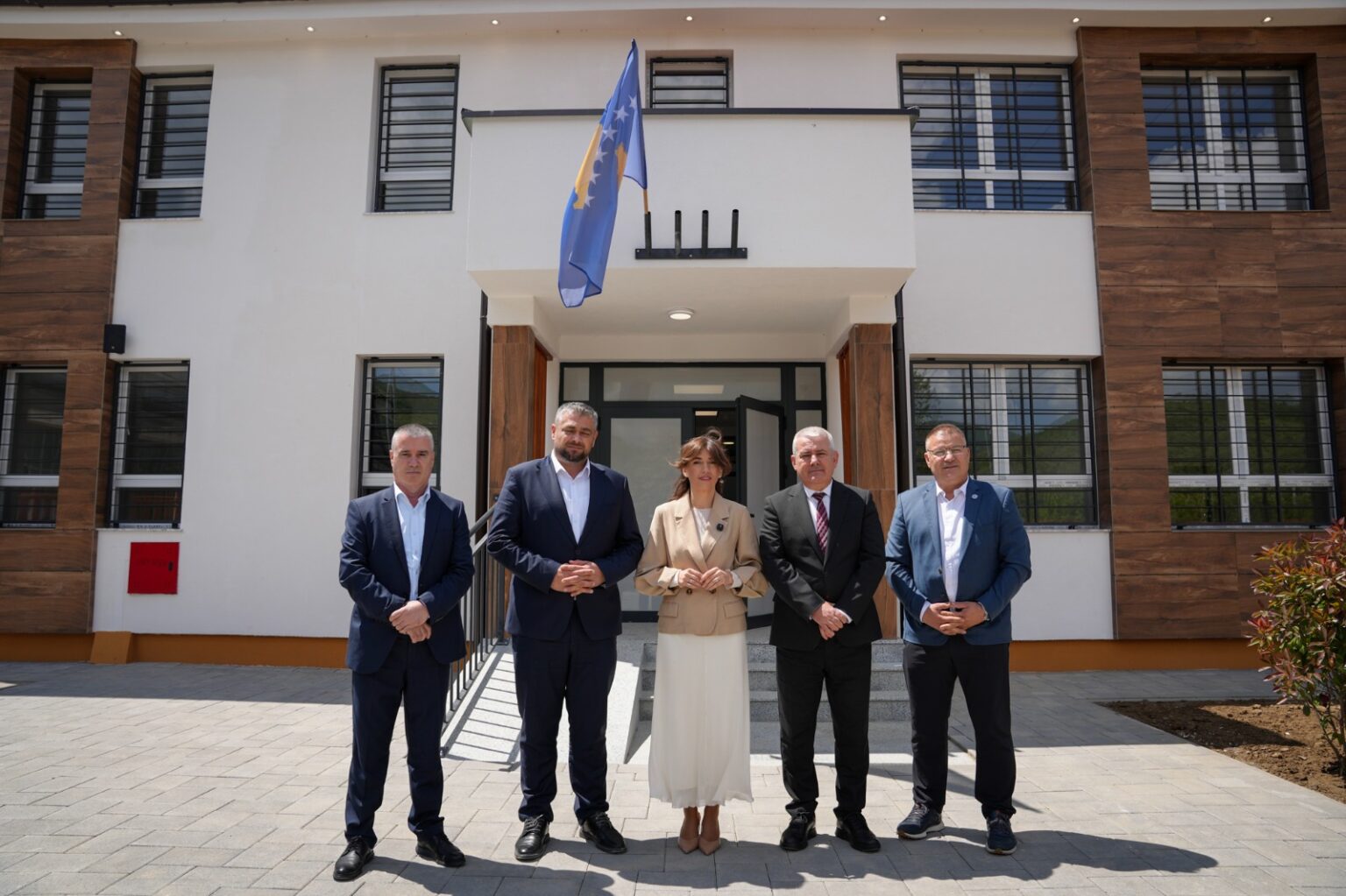 U.d. presidentja përuron strehimore në veri të vendit