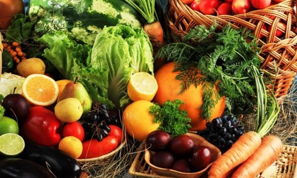 Përmirësoni shëndetin tuaj me pesë racione frutash dhe perimesh – Ekonomia Online