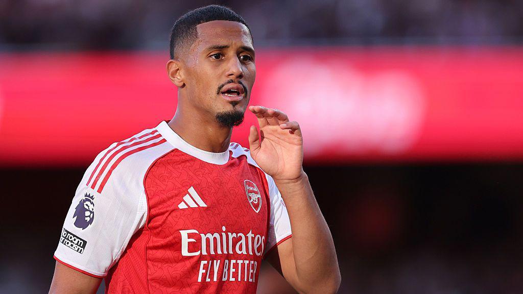 Lëndimi iu përkeqësua kundër PSG-së, Saliba rrezikon ta humbë Botërorin – Ekonomia Online